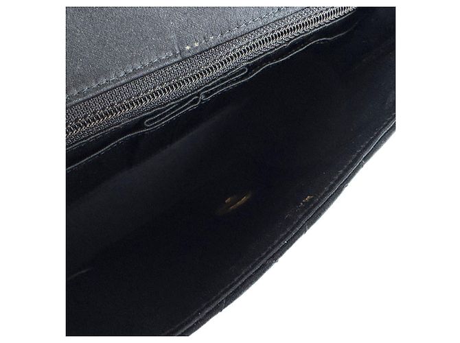 Borsa a tracolla in raso nero Chanel - vista 5