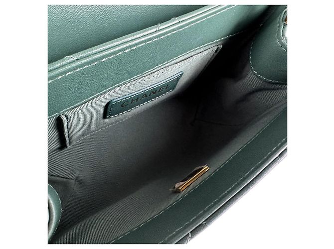 Borsa a tracolla in pelle verde Chanel - vista 5