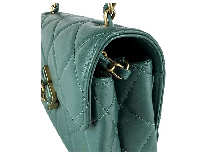Borsa a tracolla in pelle verde Chanel - vista 7