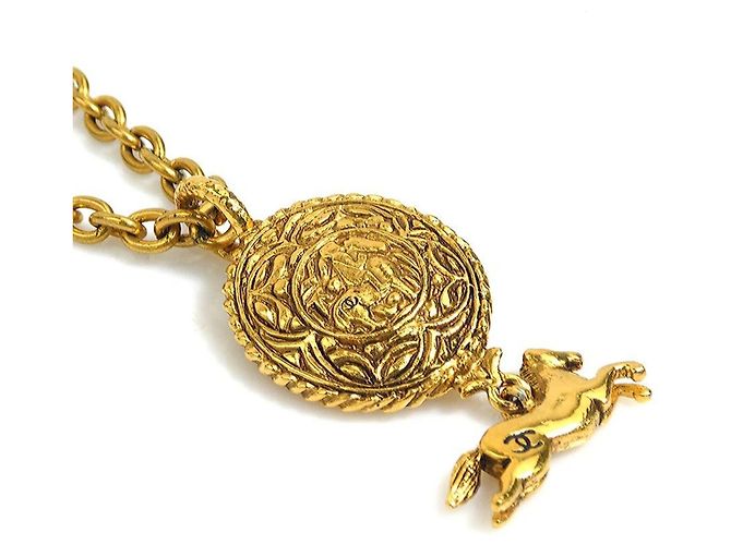 Collana in metallo dorato Chanel D'oro - vista 2