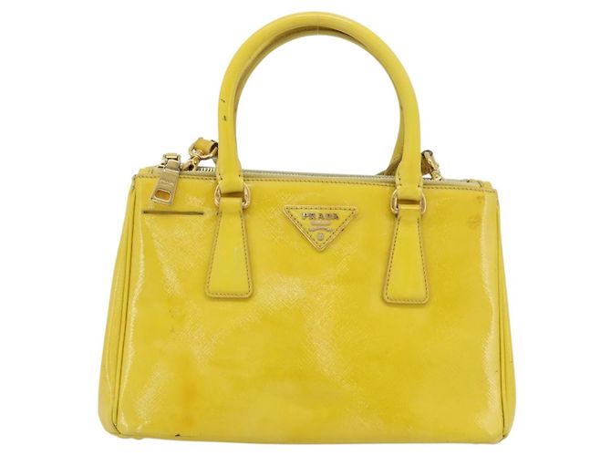 Borsa PRADA Galleria in pelle vernice 2way Yellow Gold Auth 181712 D'oro Giallo - vista 13