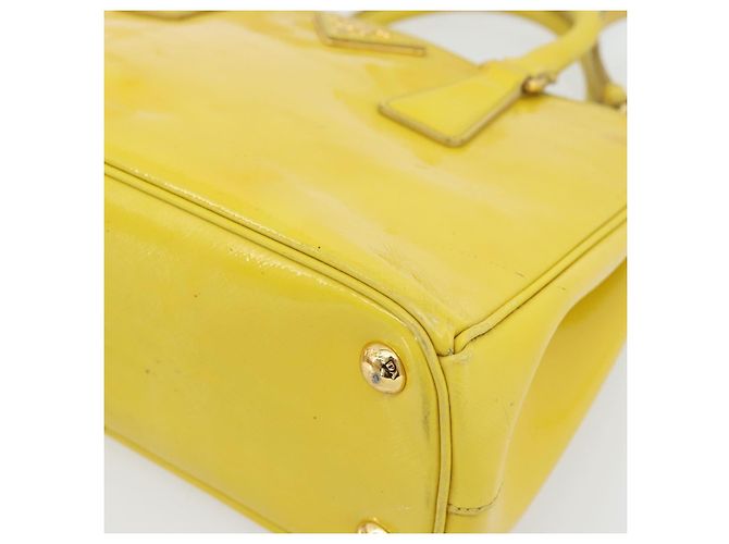 Borsa PRADA Galleria in pelle vernice 2way Yellow Gold Auth 181712 D'oro Giallo - vista 15