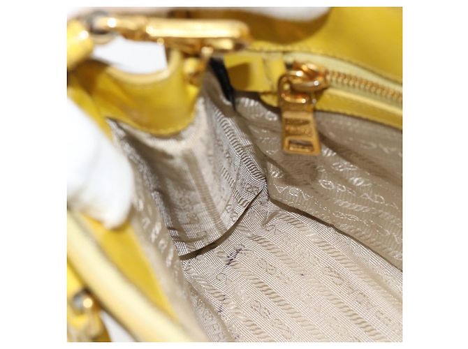 Borsa PRADA Galleria in pelle vernice 2way Yellow Gold Auth 181712 D'oro Giallo - vista 22