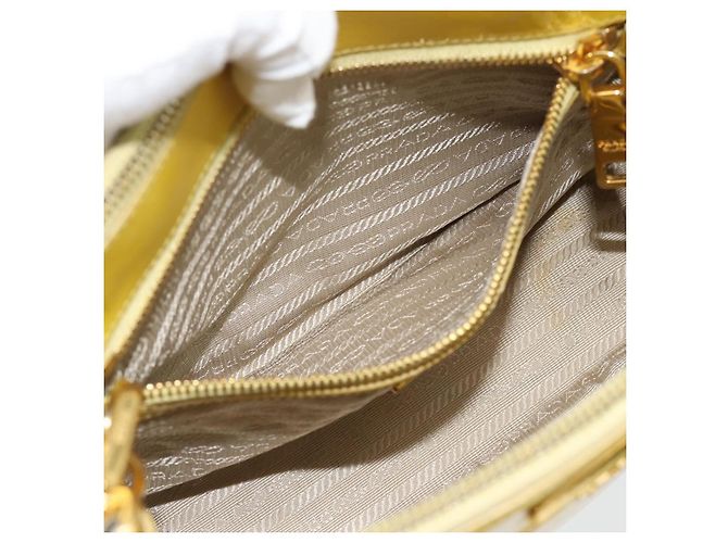 Borsa PRADA Galleria in pelle vernice 2way Yellow Gold Auth 181712 D'oro Giallo - vista 24