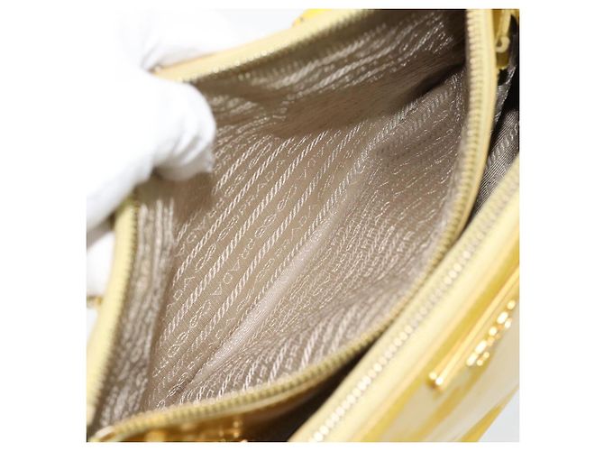 Borsa PRADA Galleria in pelle vernice 2way Yellow Gold Auth 181712 D'oro Giallo - vista 28