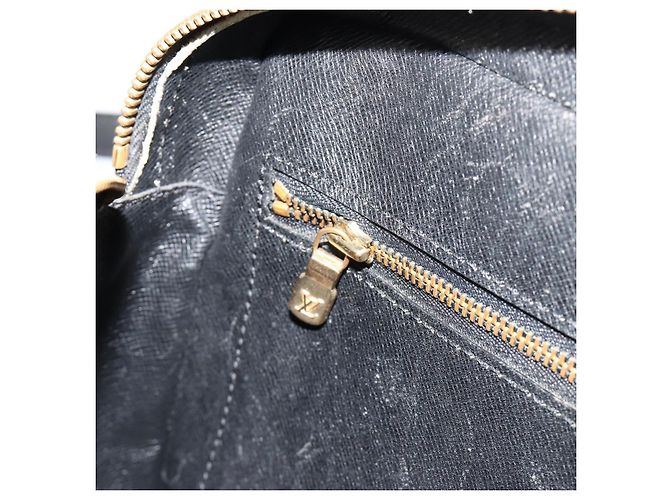 LOUIS VUITTON Epi Trocadero 27 Shoulder Bag Black M52312 LV Auth 181579 Nero - vista 21