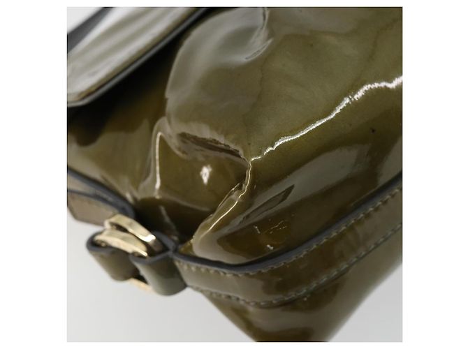 Bulgari Borsa a tracolla BVLGARI in pelle vernice Verde Oro Auth 181670A D'oro - vista 15