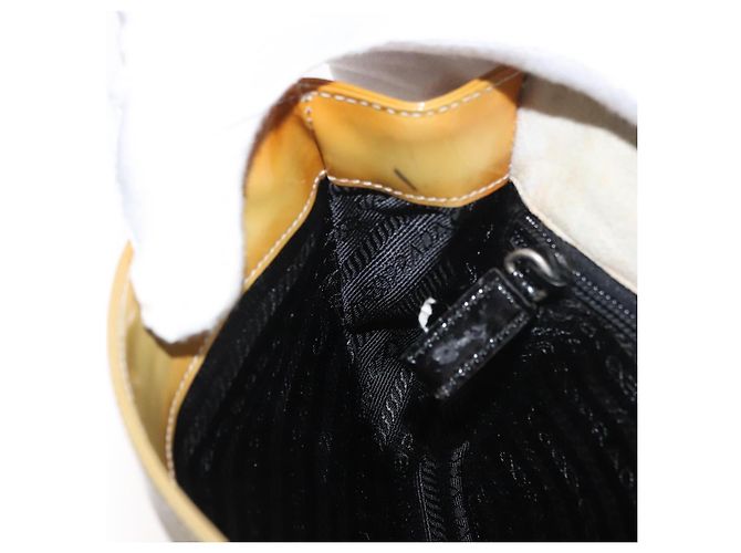 Borsa a tracolla PRADA in pelle vernice Giallo Argento Auth 180190 - vista 24