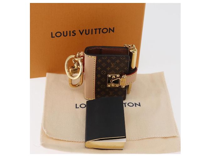 LOUIS VUITTON Monogram Couverture Carnepol Bag Charm M00992 LV Auth 167343SM Monogramma - vista 12