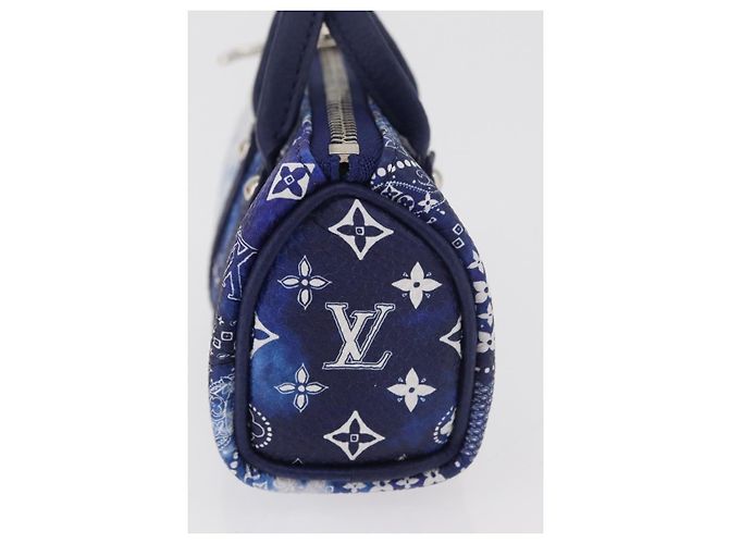 LOUIS VUITTON Monogram Bandana Porte Cles Pouch Bag Charm MP3337 Auth 167351SM Bianco Blu - vista 3