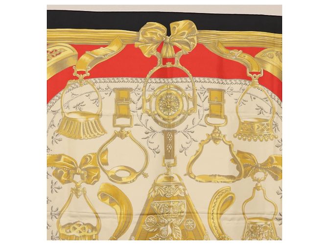 Hermès HERMES Carré 90 Sciarpa "ETRIERS" Seta Oro Autentico 182548M D'oro - vista 17