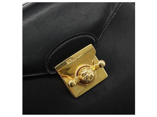 Bolsa Salvatore Ferragamo Gancini de Couro 2way Preto Ouro Auth 181422A Dourado - vista 19
