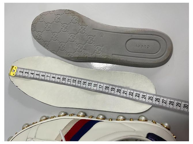 Gucci Ace Sneakers in pelle con perle e borchie Bianco - vista 13