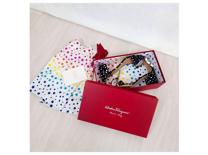 Salvatore Ferragamo x Edgardo Osorio Sandali con Tacco a Pois - vista 3