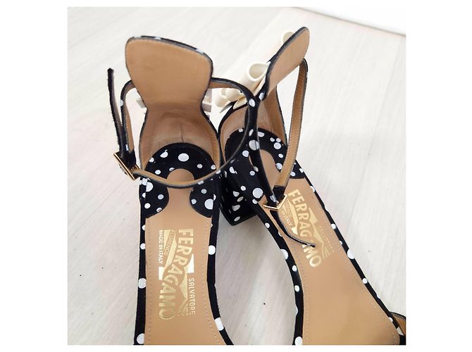 Salvatore Ferragamo x Edgardo Osorio Sandali con Tacco a Pois - vista 4