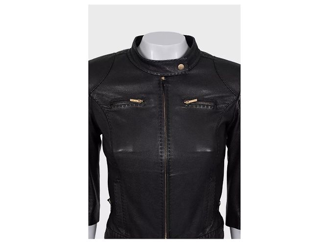 Veste Fendi en cuir noir à manches courtes taille 40 d'occasion - vue 4