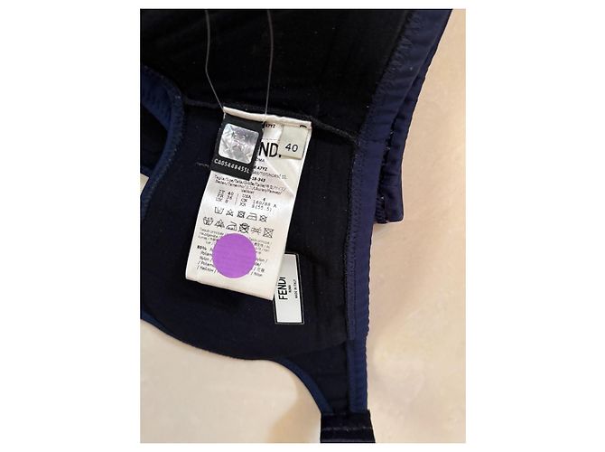 Set Sport Fendi con Top e Biker Shorts Nero - vista 17