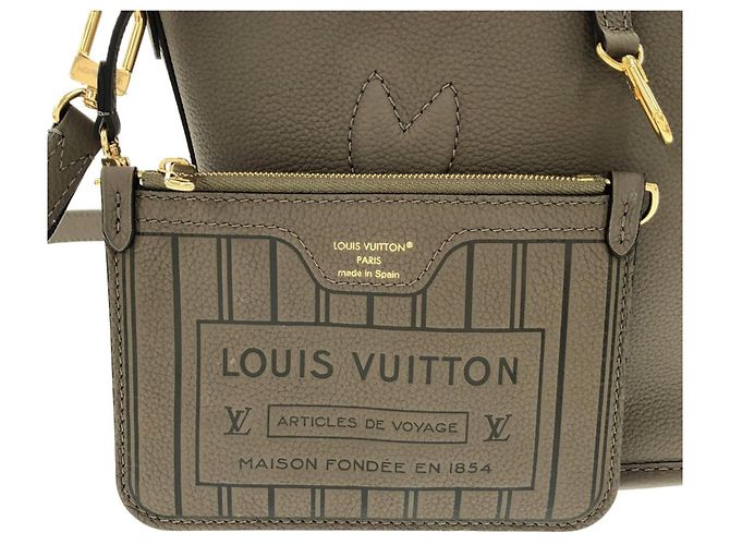 Borsa Louis Vuitton Monogram Neverfull Inside Out BB Marrone - vista 5