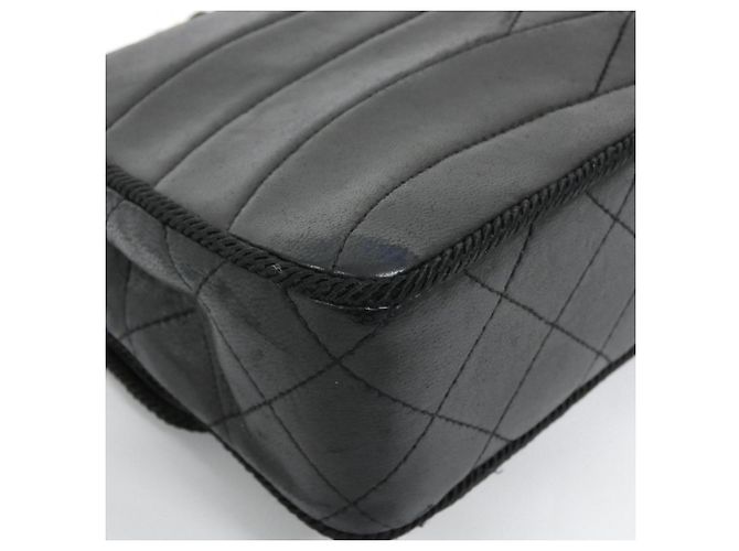 Borsa a tracolla Chanel in pelle nera Nero - vista 3