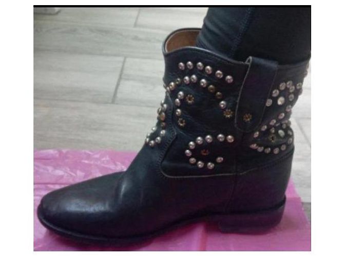 Isabel Marant Stivaletti Cowboy in pelle nera con borchie Nero - vista 7