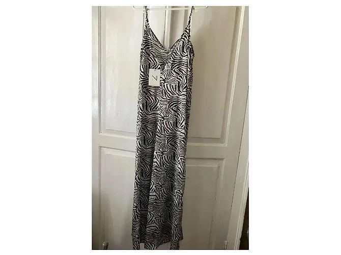 Autre Marque Mallory The Label Mono Guava Zebra Print Estampado de cebra - vista 9