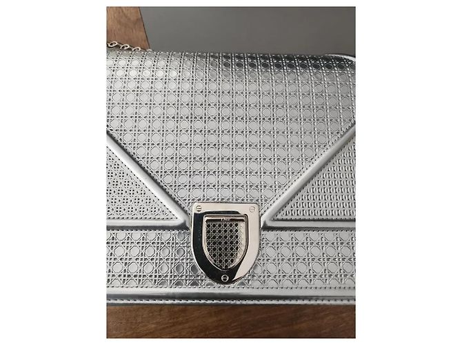 Borsa Dior Diorever in pelle argentata Argento - vista 5