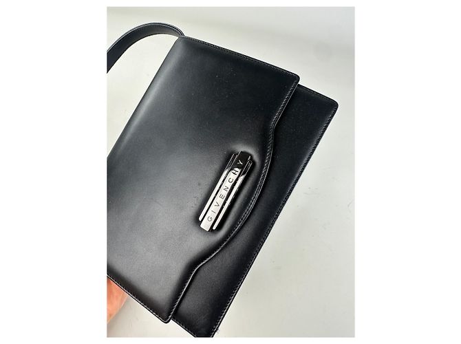 Vintage Givenchy Leder Schultertasche Schwarz Silber - Ansicht 3
