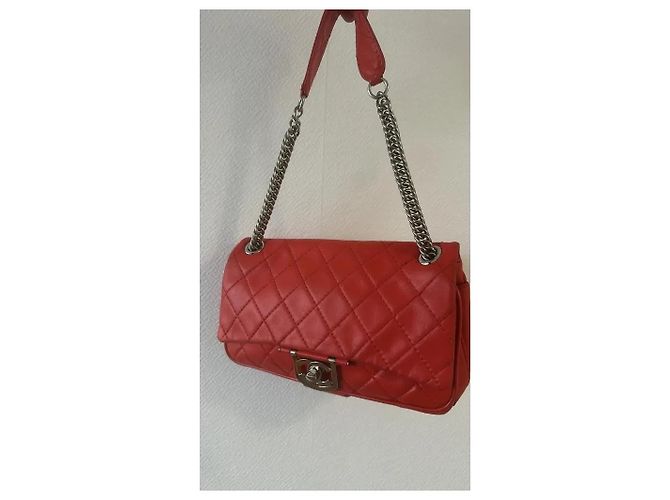 Chanel Borsa a Tracolla in Pelle Rossa Trapuntata Rosso - vista 3