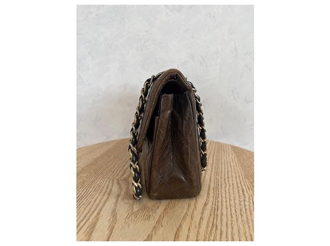 Borsa Chanel 2.55 Timeless in pelle marrone - vista 3