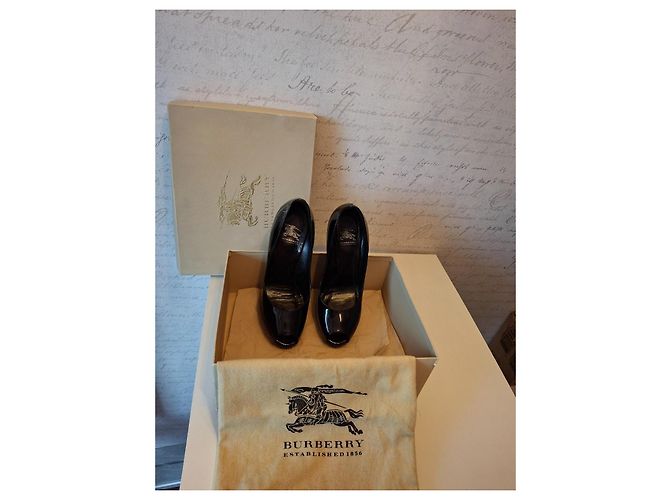 Burberry Décolleté in Vernice Nera con Borchie Nero - vista 6