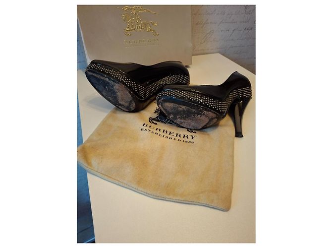 Burberry Décolleté in Vernice Nera con Borchie Nero - vista 7