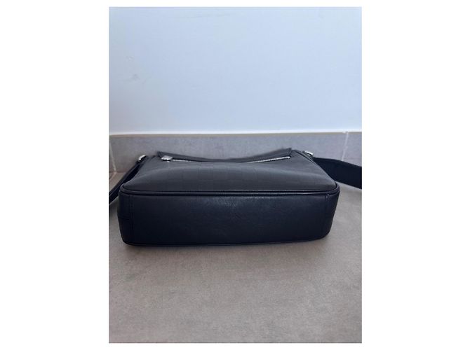 Louis Vuitton Borsa Messenger Damier Infini Nero - vista 4