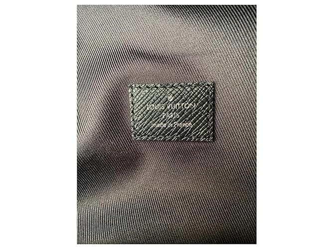 Louis Vuitton Zaino Monogram Eclipse Nero - vista 11