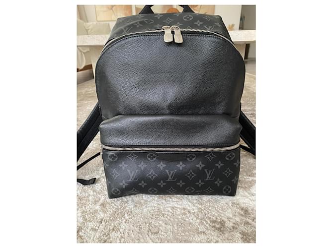 Louis Vuitton Zaino Monogram Eclipse Nero - vista 2