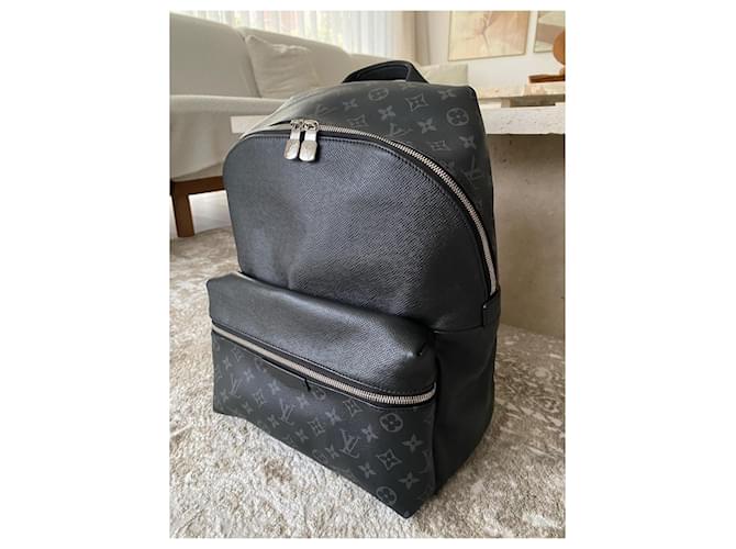 Louis Vuitton Zaino Monogram Eclipse Nero - vista 4