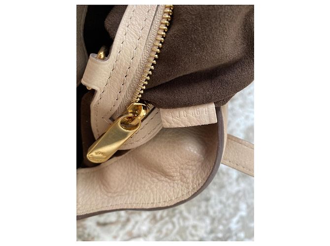 Louis Vuitton Mahina Cirrus Borsa in Pelle Traforata Beige - vista 4