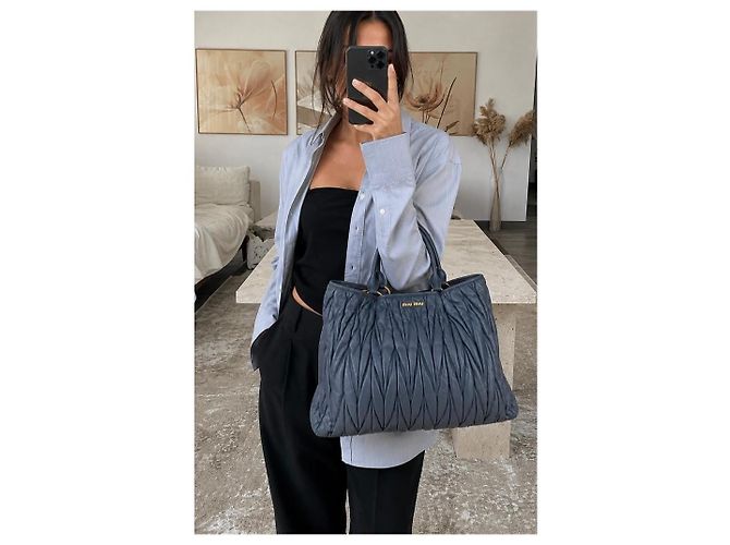 Miu Miu Borsa Matelassé in pelle grigia Grigio - vista 11