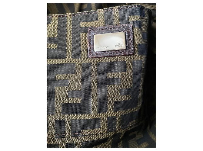 Fendi Borsa Hobo in Pelle Marrone - vista 15