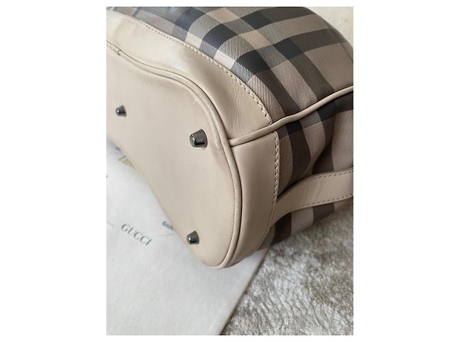 Burberry Haymarket Check - Borsa a secchiello in tela rivestita e pelle - vista 10