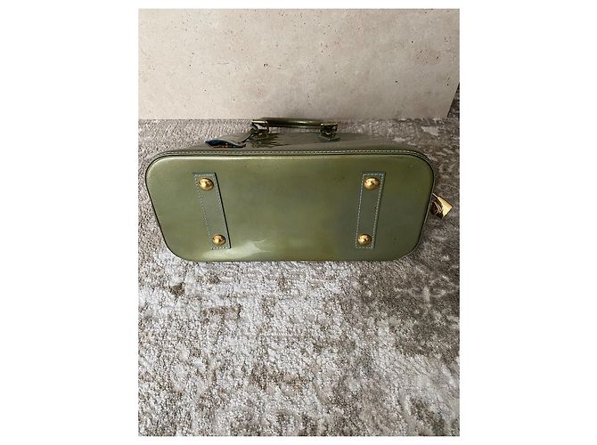 Louis Vuitton Alma Pelle Vernice Verde Kaki - vista 10