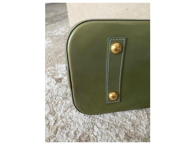Louis Vuitton Alma Pelle Vernice Verde Kaki - vista 12