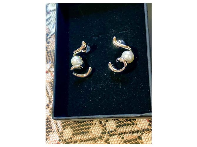 Autre Marque Orecchini a lobo in argento intrecciato con perle Bianco - vista 4