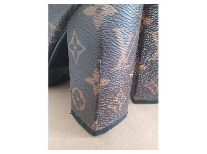 Stivaletti Louis Vuitton Monogram e Pelle Marrone scuro - vista 2