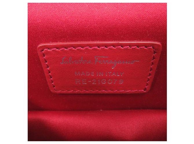 Borsa a tracolla in smalto rosso Salvatore Ferragamo - vista 8