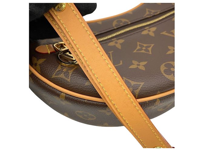 Louis Vuitton Monogram Loop Schultertasche Beige - Ansicht 15