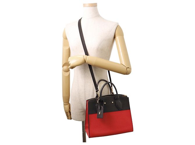 Borsa Louis Vuitton City Steamer PM Nero Rosso - vista 5