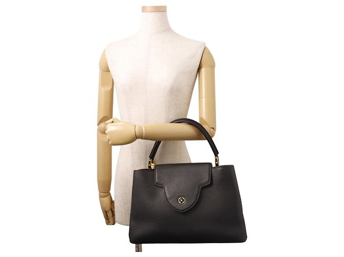 Borsa Louis Vuitton Capucines MM Nero - vista 4