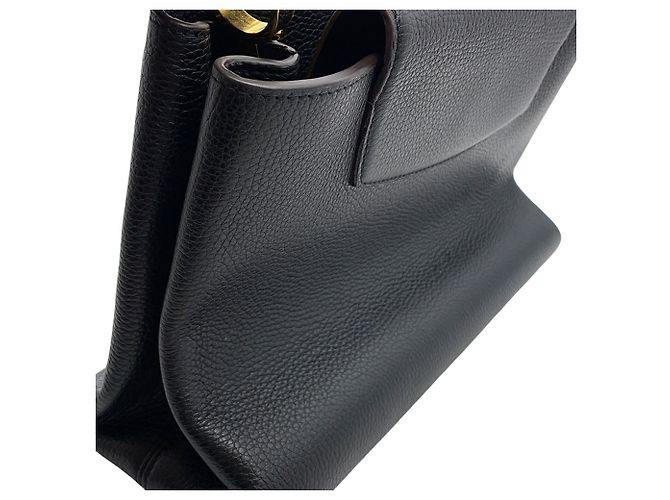 Borsa Louis Vuitton Capucines MM Nero - vista 6