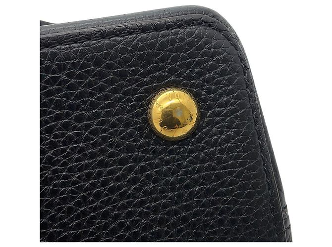 Borsa Louis Vuitton Capucines MM Nero - vista 7
