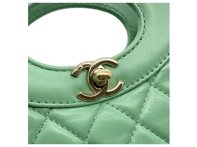 Borsa a tracolla Chanel Matelassé Small Chain Verde chiaro - vista 10